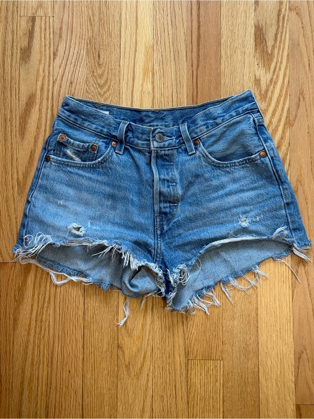 Levi’s 501 distressed shorts